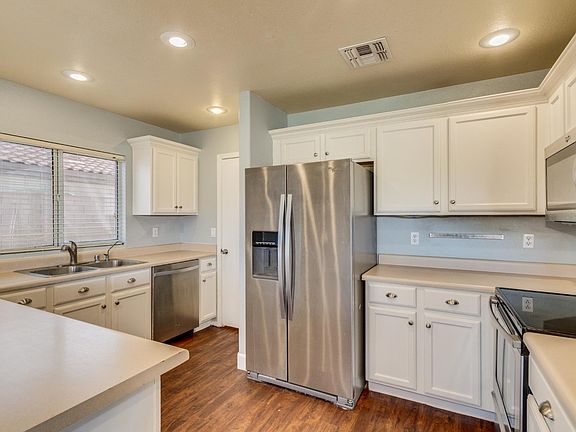 5th image of 10320 E Emelita Ave