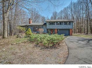 7426 Silverwood Dr, Manlius, NY 13104