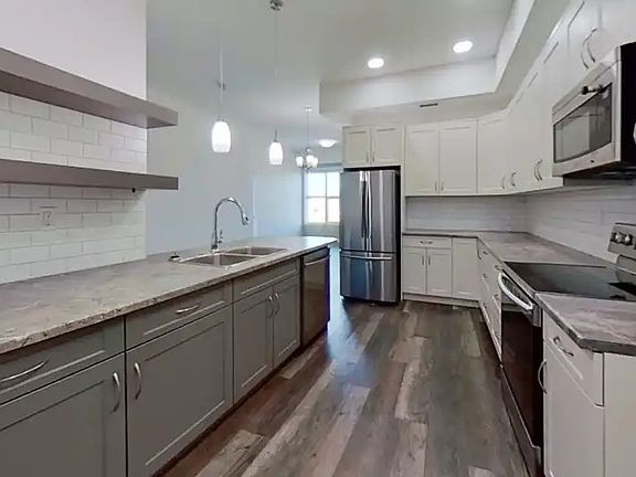 2nd image of 439 Makenny St #205