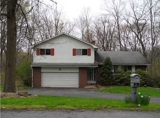 104 Bradman Est, Slippery Rock, PA 16057