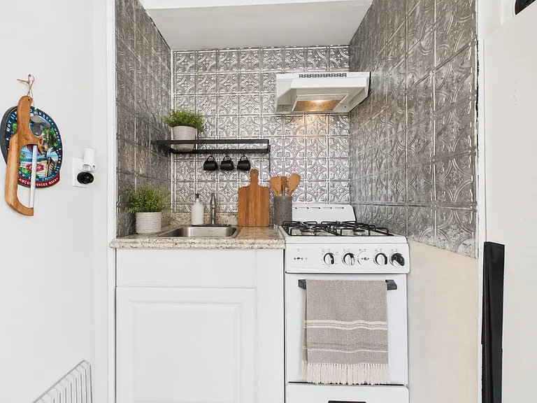 2135 Walnut St #1101 — Photo 6