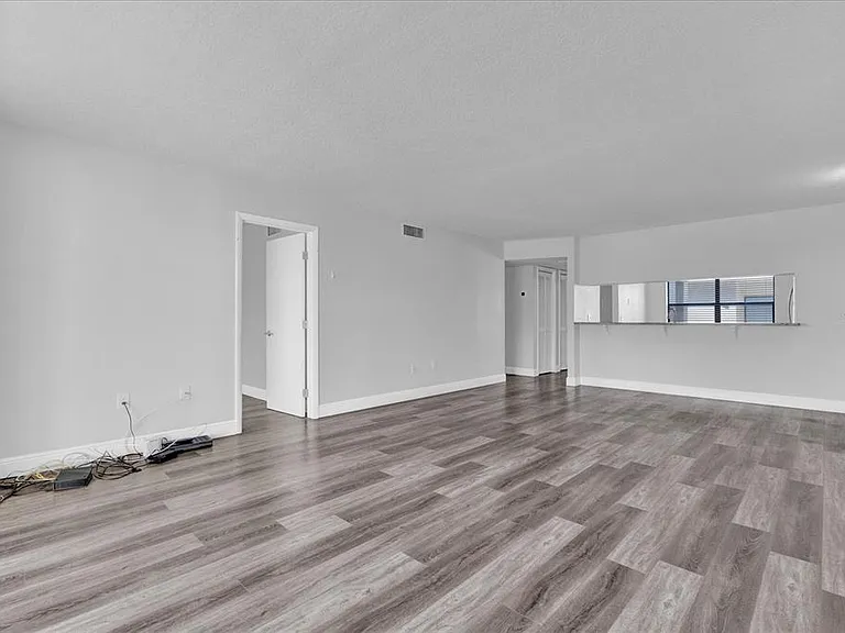 2150 Atlantic St #413 — Photo 6