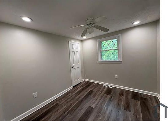 5th image of 649 Maplewood Ave
