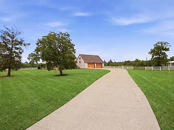 2nd image of 4350 Skylane Rd