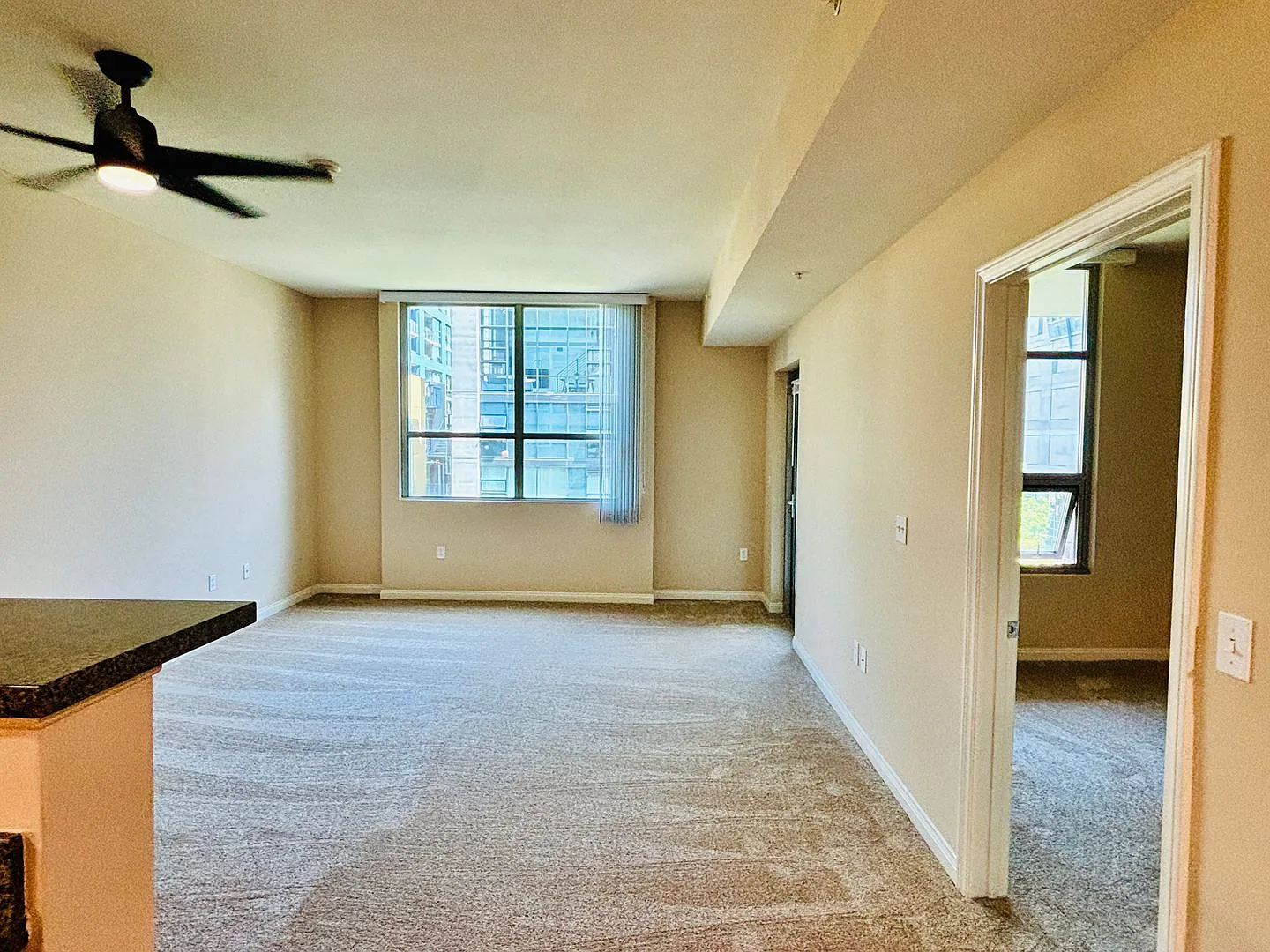 Beautiful Condo Adjacent To Petco Park - Parking Included! — Photo 2