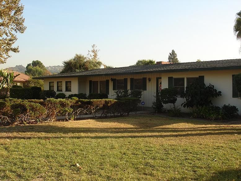 1st image of 2726 E Sunset Hill Dr