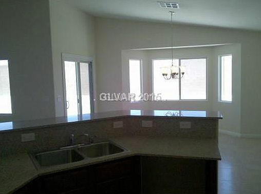 3rd image of 7122 Goldfield St