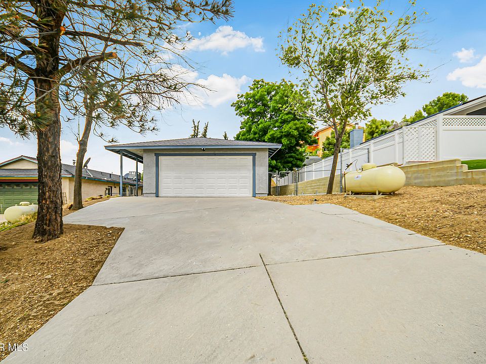 1st image of 42823 Limeridge Dr