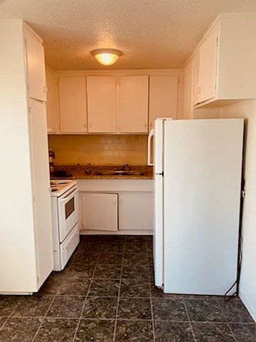 2nd image of 1119 Willow St Unit C