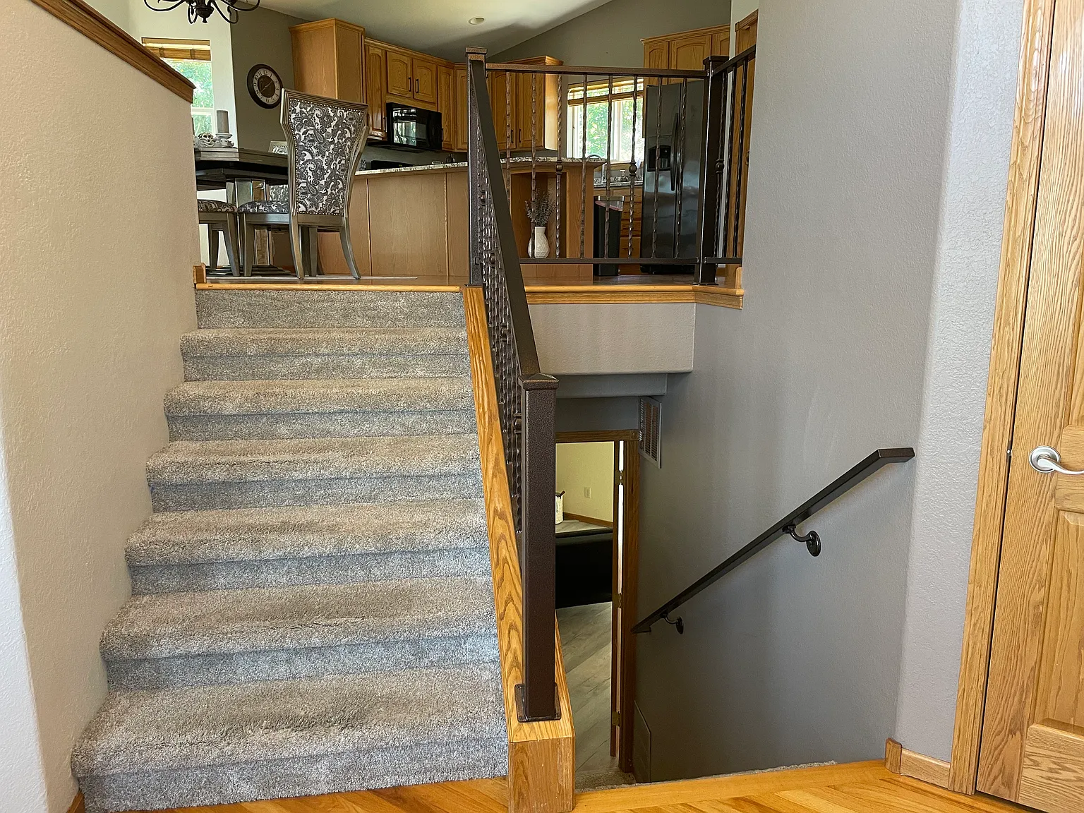 3 bed, 2348 sqft, $3,000 — Photo 4