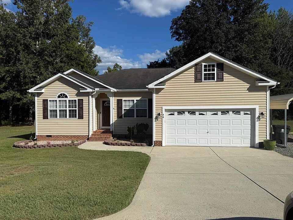 46 Silverstone Dr
