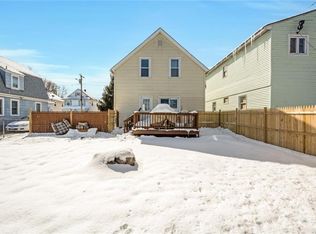 377 Northup St, Cranston, RI 02905