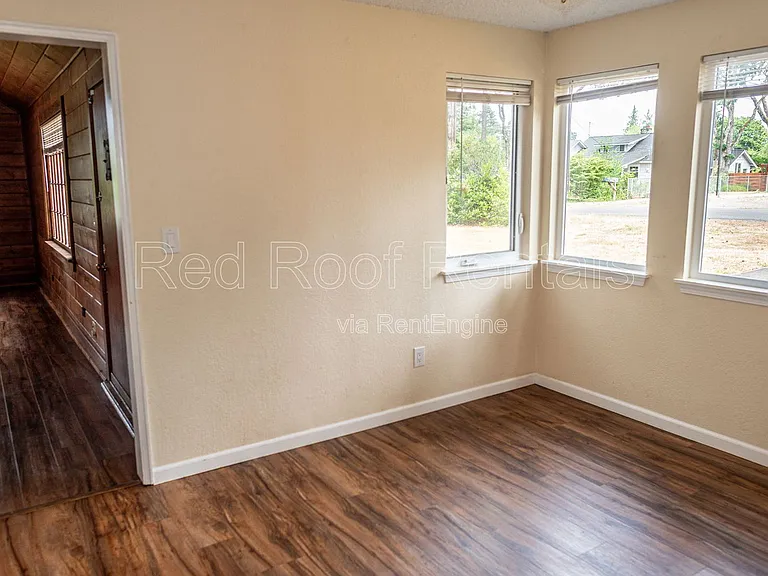 9620 Maple Ave SW — Photo 12