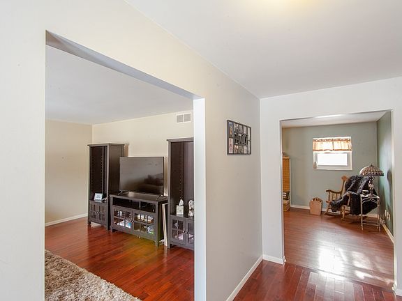 4th image of 1311 Winston Dr