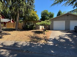 1739 Rainbow Loop, Springfield, OR 97477