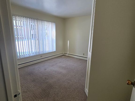4th image of 444 Gramercy Dr #364-01