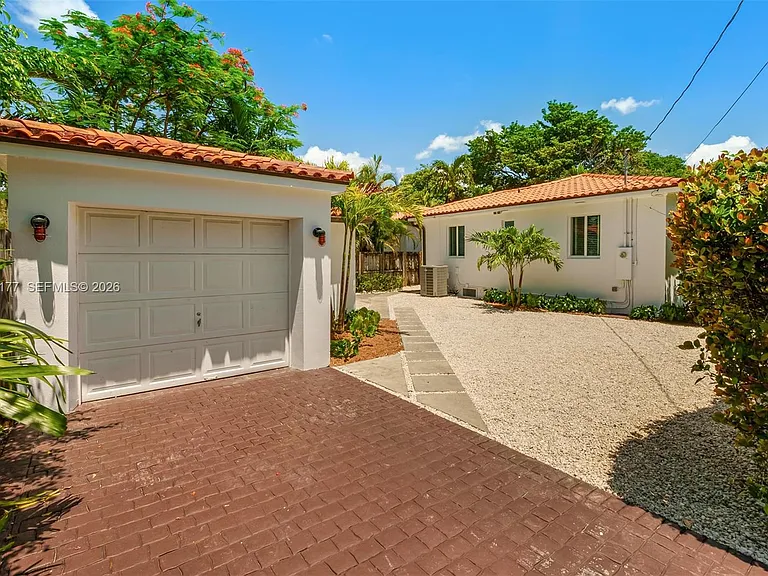 2240 SW 24th Ave — Photo 26