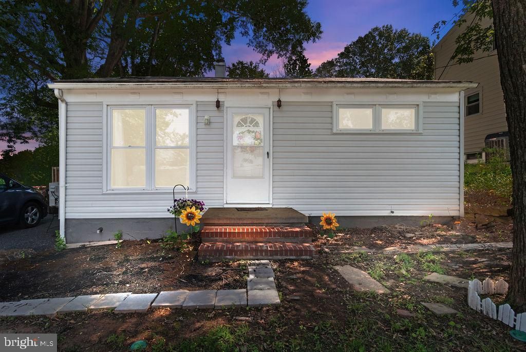 1326 Pine Grove Ave, Baltimore, MD 21237