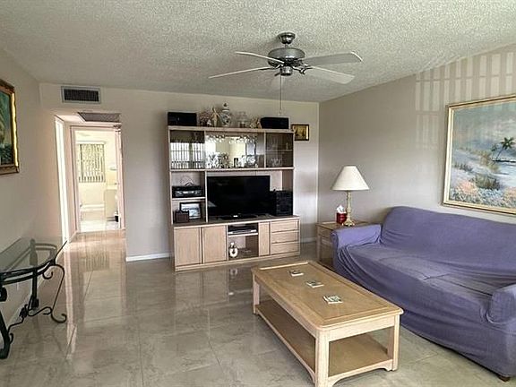 2nd image of 250 Windsor K #K