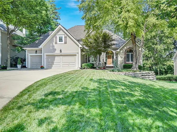 4908 W 131st Ter, Leawood, KS 66209