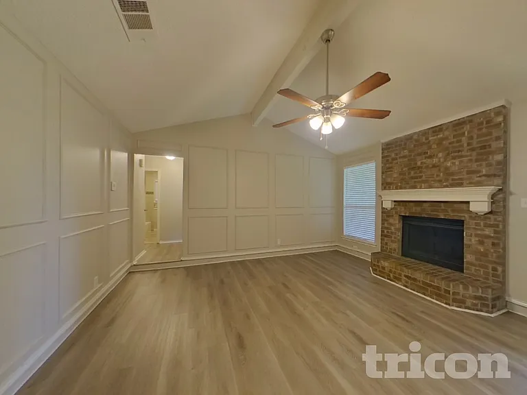 6408 Alta Vista Dr — Photo 3