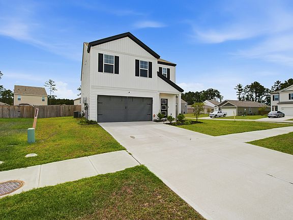 3rd image of 200 Watersglen Dr