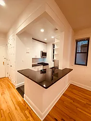 Rented by Metropolis Real Estate of Manhattan
