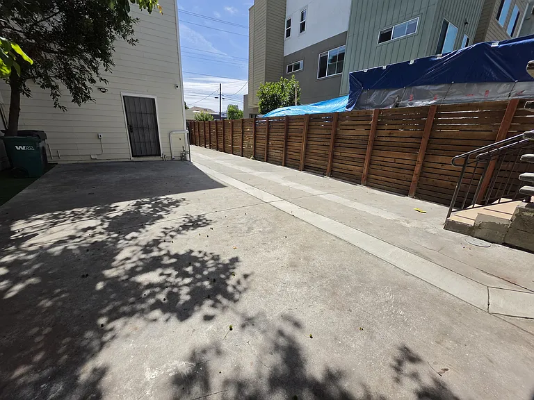 2323 Market St #B — Photo 21