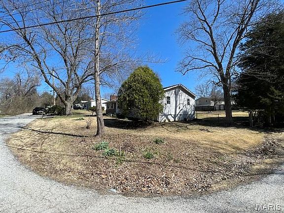2nd image of 5 Dale Dr