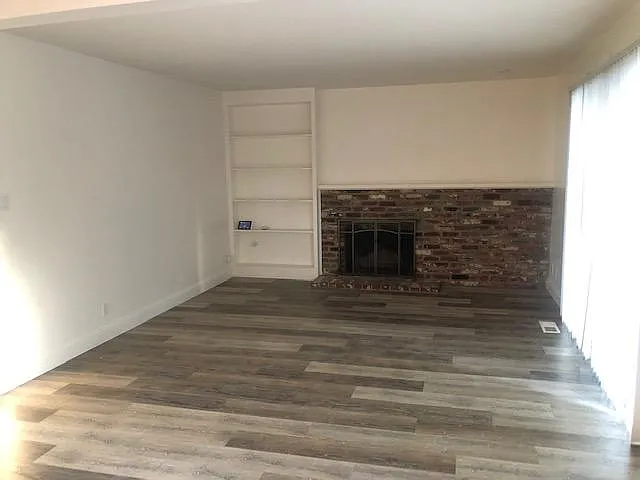 985 Bermuda Dr — Photo 6