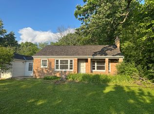 5052 S 68th St, Greenfield, WI 53220