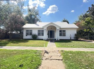 301 Sunflower Ave, Belzoni, MS 39038