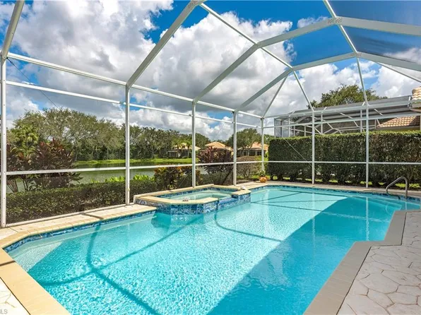 1905 Timarron WAY, NAPLES, FL 34109