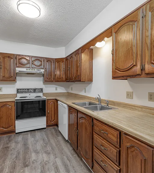 151 E Jones St #C — Photo 10