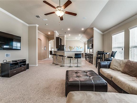 5th image of 4828 Ray Roberts Dr
