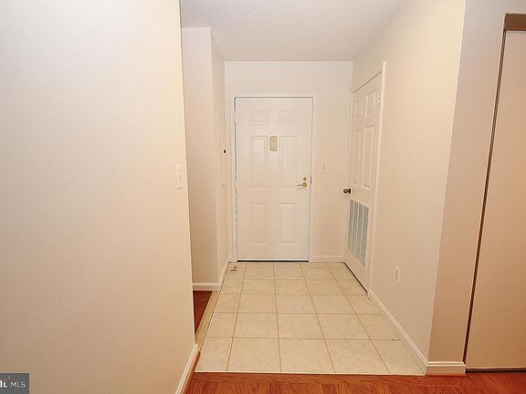 2nd image of 2181 Jamieson Ave Unit 3-505