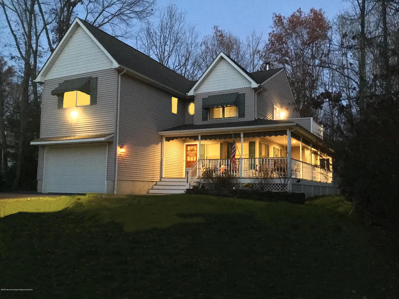 563 Constitution Dr photo 1