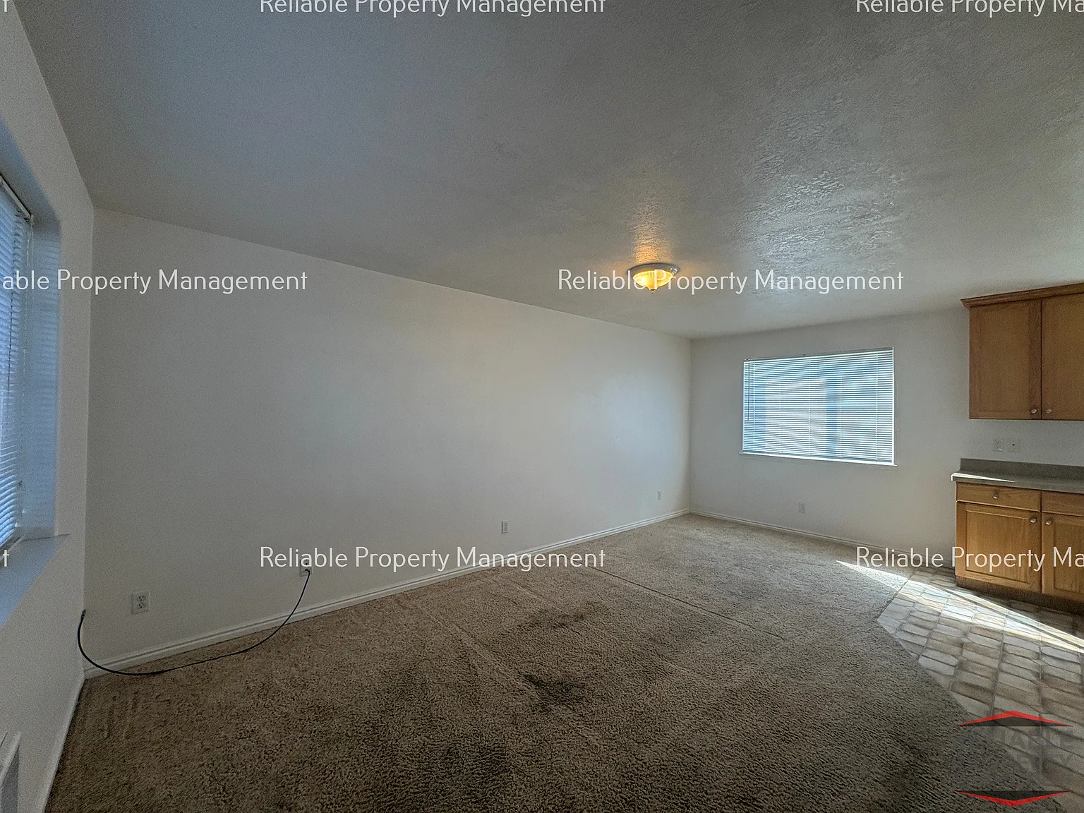 2 bed, $995 — Photo 2