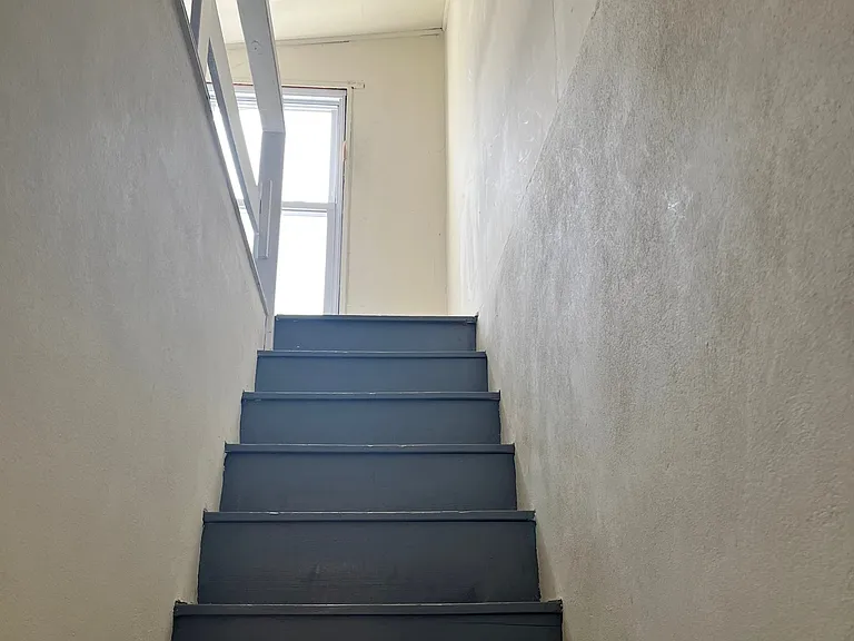 517 Bourbon St — Photo 11