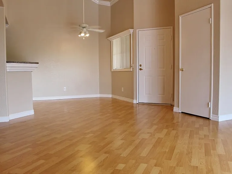 Alcantara Home Apts — Photo 43