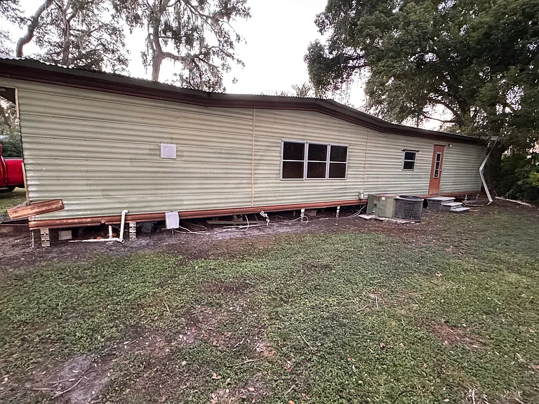 37529 Waverly Ave — Photo 1