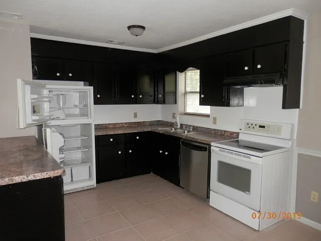 Pointe South Drive 114 — Photo 2