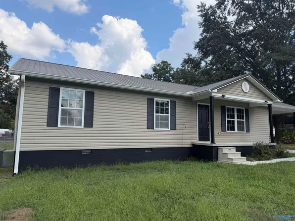 807 Snowden Dr, Boaz, AL 35957