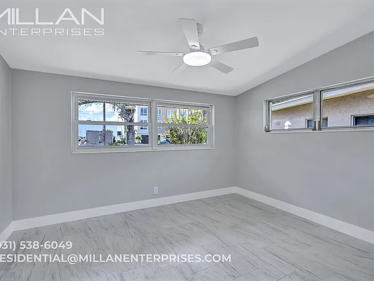 325 Capri Boulevard — Photo 51