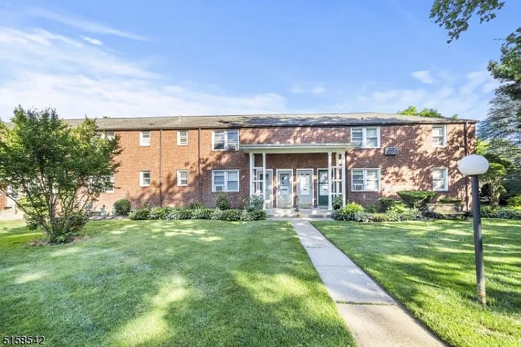 514 Brooklawn Ave APT B1-5b01 photo 1