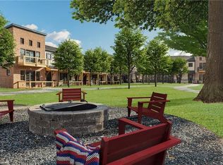 943 Willingham Dr #4, Hapeville, GA 30354