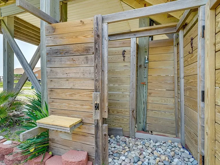 4908 E Beach Dr — Photo 28