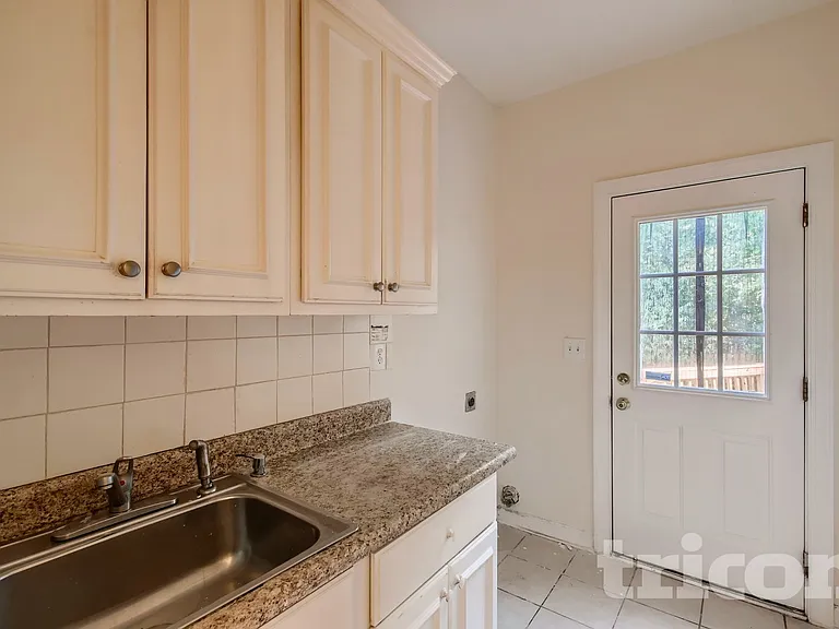 1825 Copperplate Rd — Photo 4