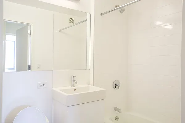 Rented by Stonehenge NYC LLC | media 5