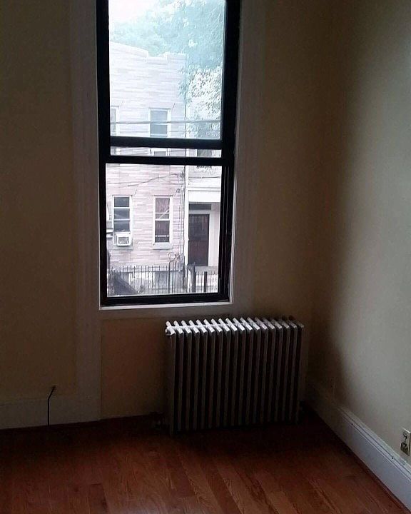 2nd image of 1819 Menahan St